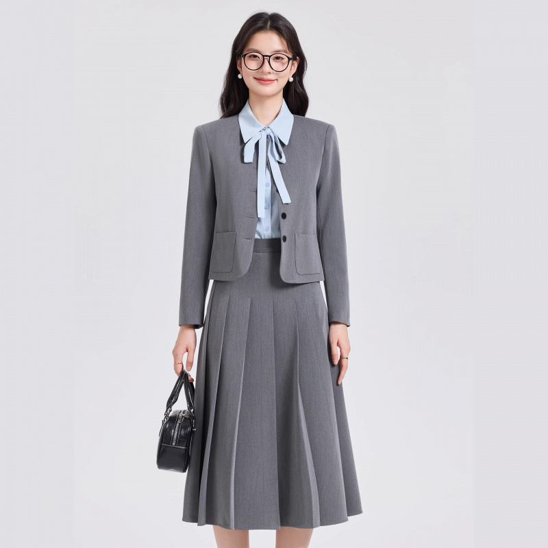 Women Formal Wear For Interview - ชุดสูทสีเทาแบบสั้นสำหรับผู้หญิง ชุดทำงานแบบเป็นทางการสำหรับเจ้าหน้าที่ราชการ ใส่ไปทำงานหรือสัมภาษณ์งาน ทรงเข้ารูป