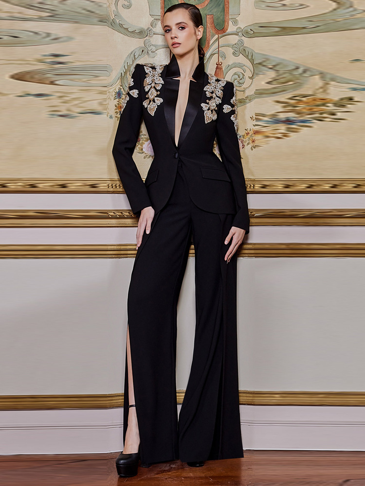 Female Formal Wear - ชุดสูทดีไซน์เนอร์ใหม่ล่าสุดปี 2026 จาก HIGH STREET สำหรับผู้หญิง