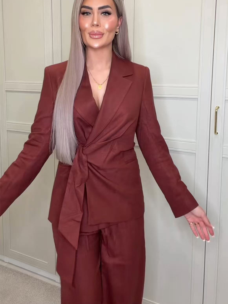ชุดสูทแฟชั่นสำหรับสุภาพสตรี เส - Female Formal Wear บทวิจารณ์และราคา