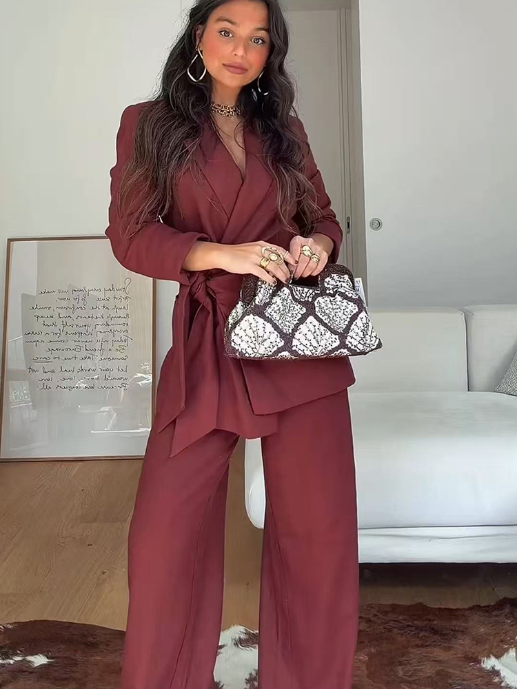 ชุดสูทแฟชั่นสำหรับสุภาพสตรี เส - Female Formal Wear บทวิจารณ์และราคา