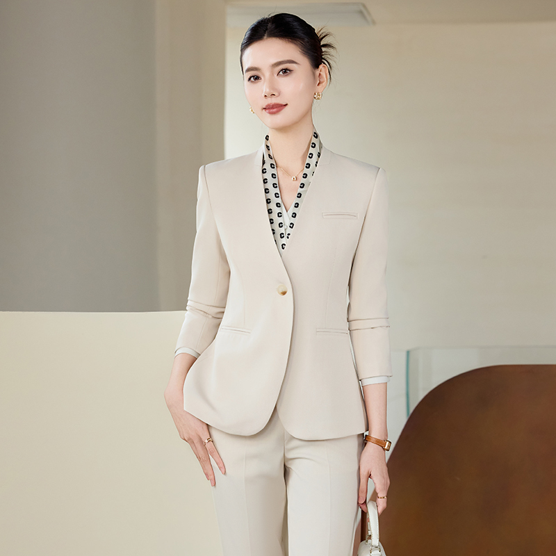 ชุดสูททำงานผู้หญิงสำหรับธุรกิจ - Women Formal Wear For Interview บทวิจารณ์และราคา