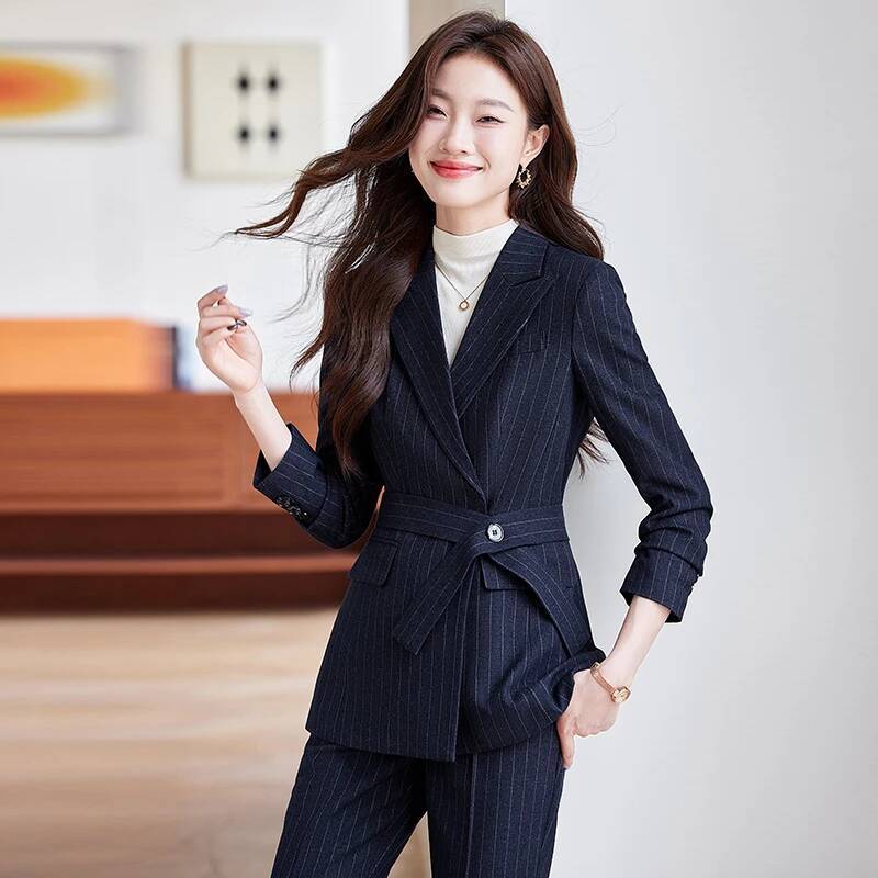 ชุดสูทผ้าคุณภาพสูง ลายทางหรูหร - Women Formal Wear For Interview บทวิจารณ์และราคา