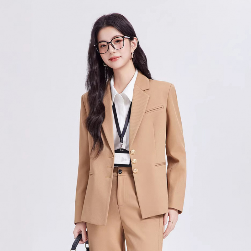 ชุดสูทผู้หญิงสีกากี ระดับไฮเอน - Women Formal Wear For Interview บทวิจารณ์และราคา